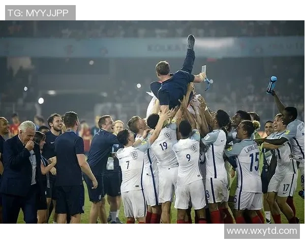 英格兰足球女球星崛起背后的故事与未来发展趋势分析