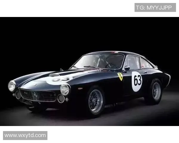 足球明星切割卡：球迷珍藏的独特艺术品与投资新宠